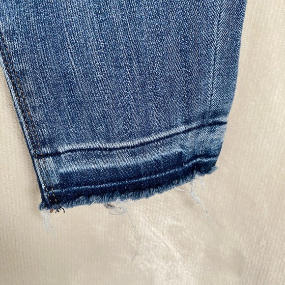 Women’s Express Cropped Jean Leggings - Picture 3 of 9